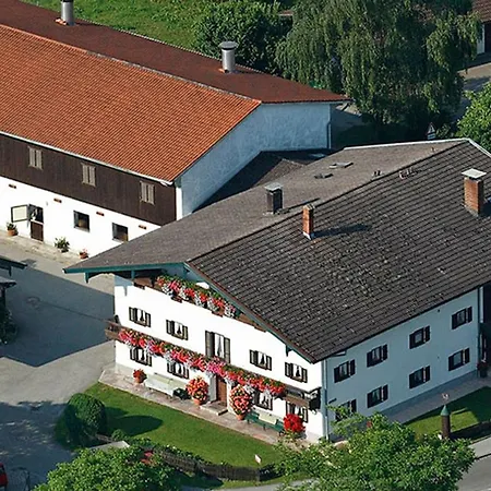 Bauernhof Daurerhof Lantgård